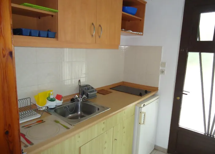 Lainis アパートホテル *