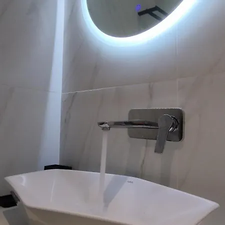 Hotel apartamentowy Lainis Torone