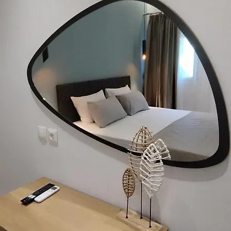 Lainis Apartmanhotel *